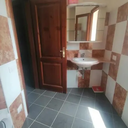 아파트 A Casa Di Lory Torpè